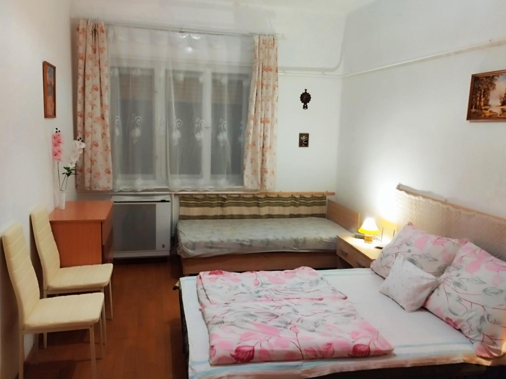Abadi Karmazsin Haz Villa Abadszalok Exterior photo